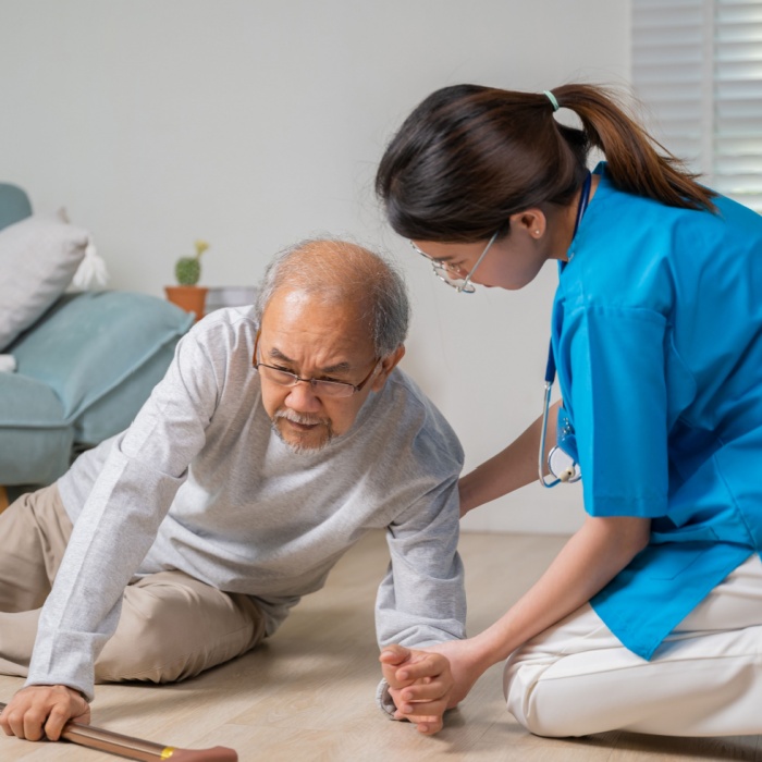 pencegahan jatuh pada lansia