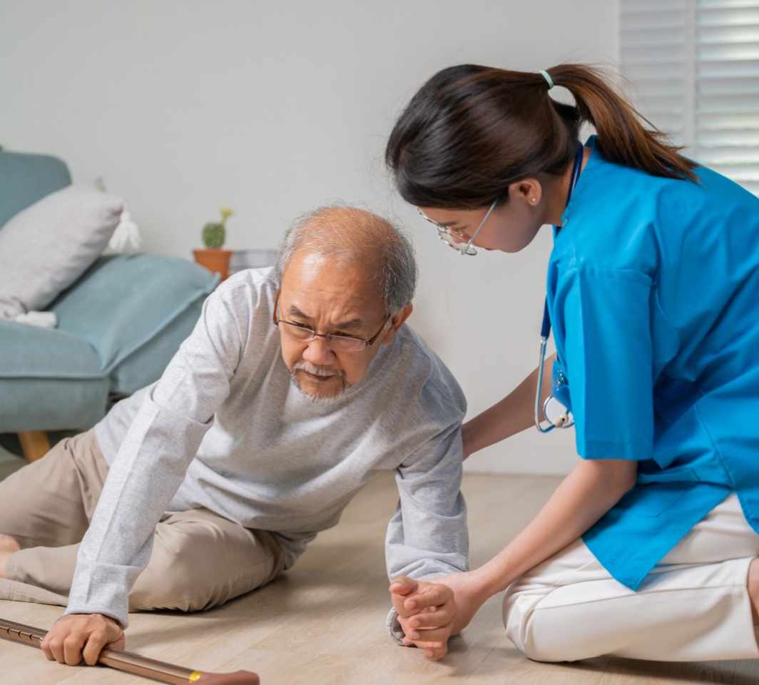 pencegahan jatuh pada lansia