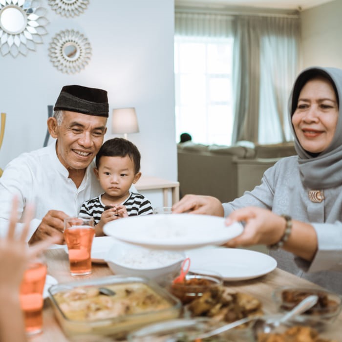 kebutuhan gizi lansia bulan ramadhan