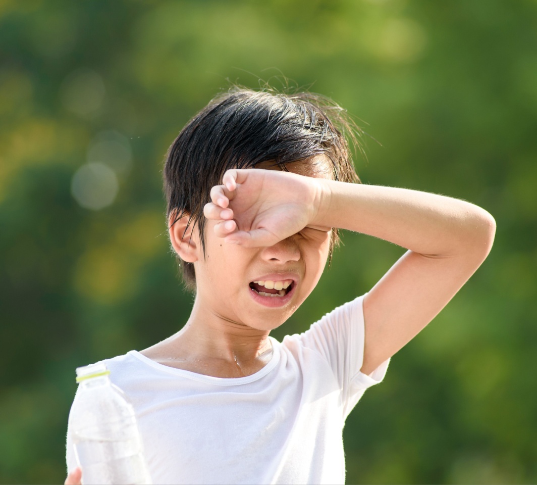 ciri demam karena kecapekan pada anak