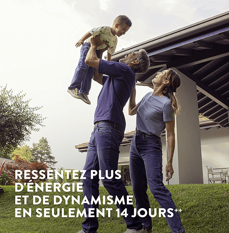 Un homme tenant un enfant dans les airs avec sa femme avec le texte "sentez-vous mieux, levez-vous et partez dans 14 jours"