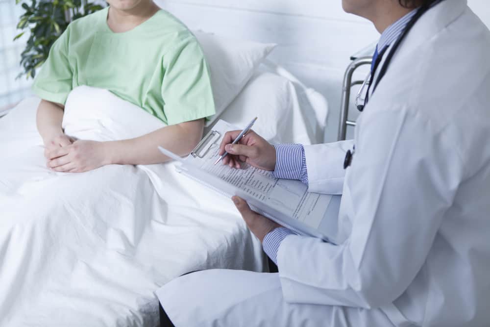 Cho con bú sau sinh bị trì hoãn